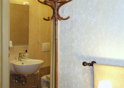 Badezimmer im Zimmer