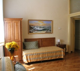Wohnzimmer Mit Schlafsofa